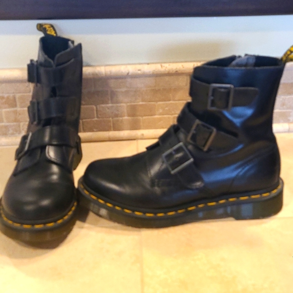 Dr. Martens black Blake boots size 7